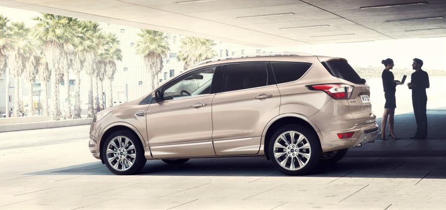 Ford Vignale Kuga 2016 года  (фото 18 из 38)